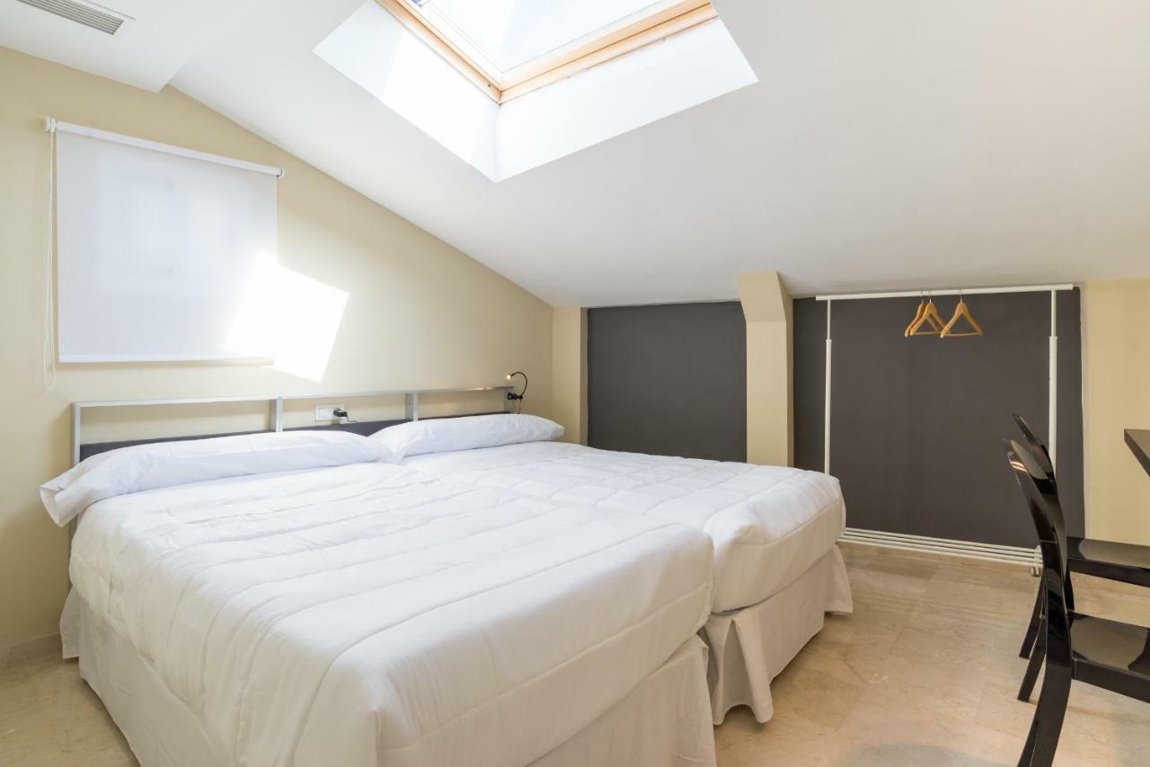 Апартаменты Gr3-Renovated Apt Next To Old Town With Cozy Terrace Малага Экстерьер фото
